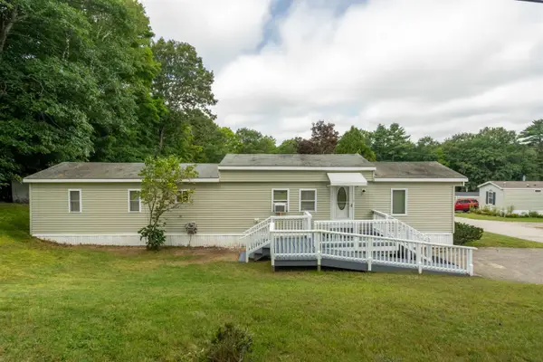 2 Knights Court, Raymond, NH 03077