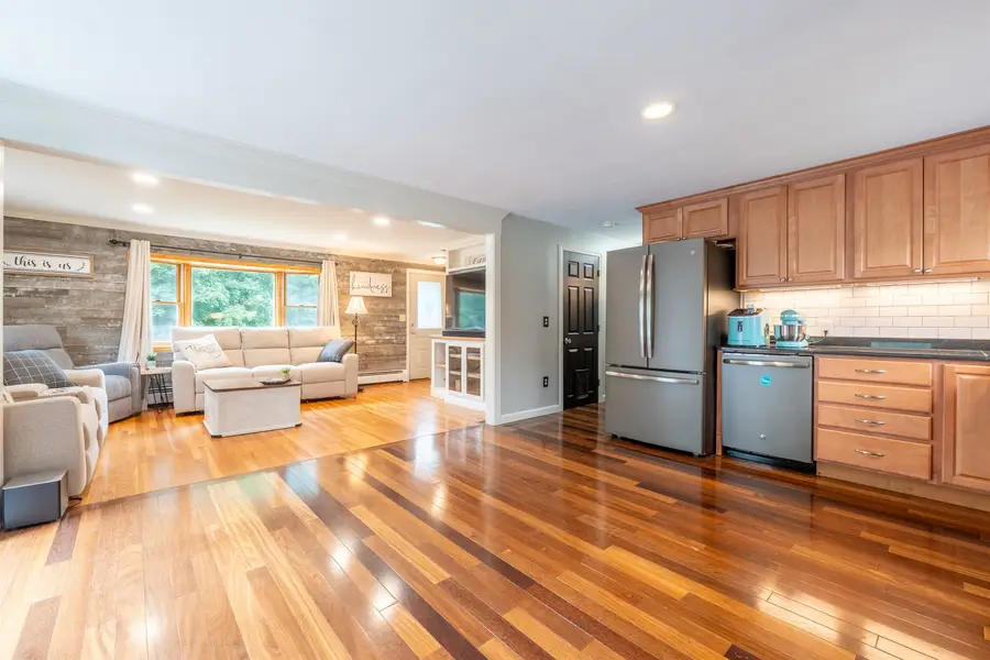 10 Cody Street, Manchester, NH 03109 - #3