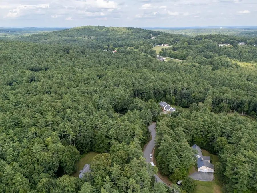 14 Fieldstone Drive, Amherst, NH 03031 - #2