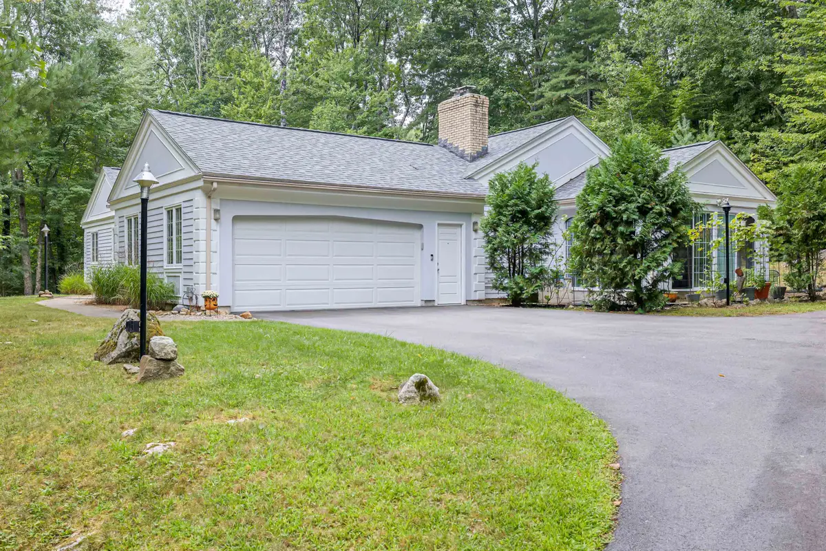 20 Buttonwood Road, Bedford, NH 03110 - #1