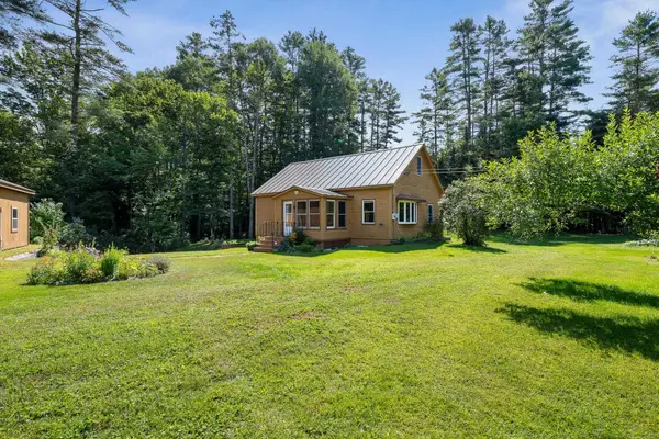 2106 VT Route 14, Calais, VT 05650