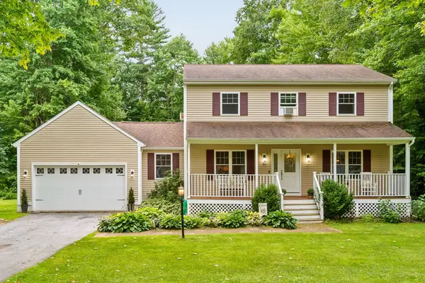 51 Greenbriar Drive, Essex, VT 05452