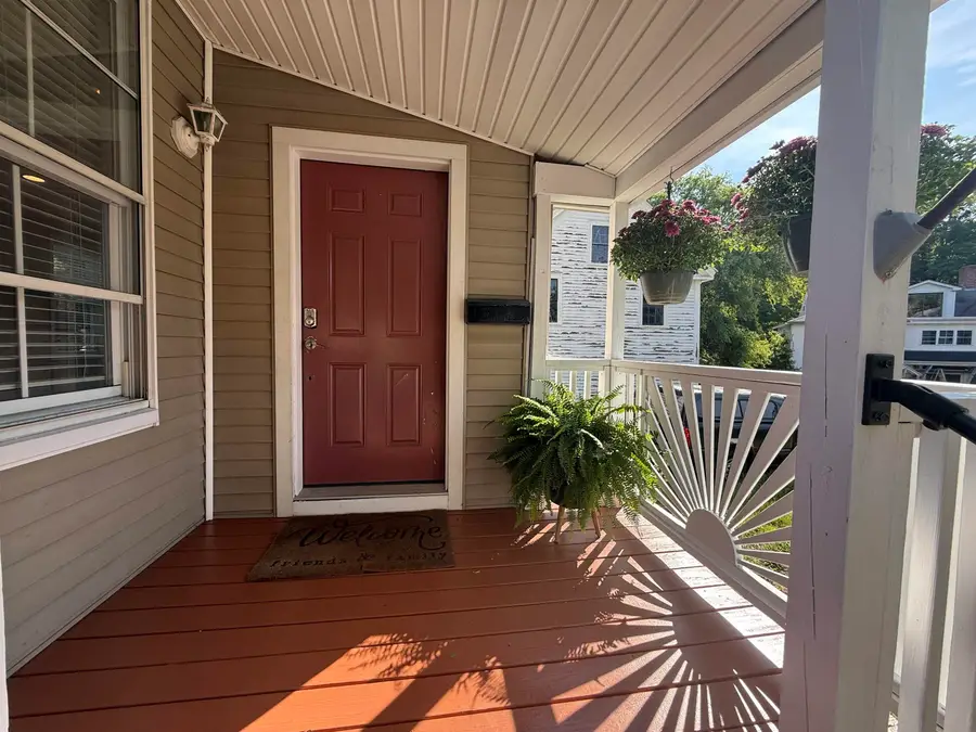 5 Gerry Avenue, Newmarket, NH 03857 - #2