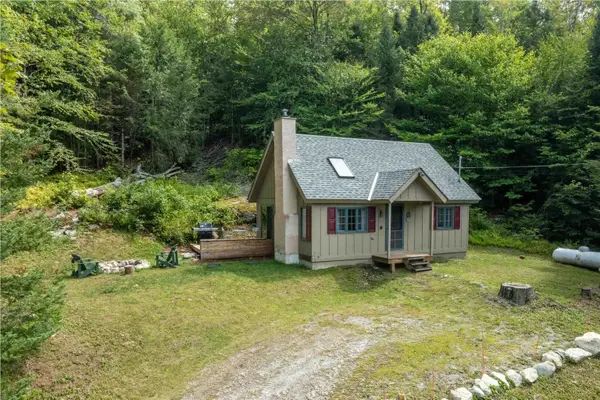 398 Tallwood Circle, Londonderry, VT 05148
