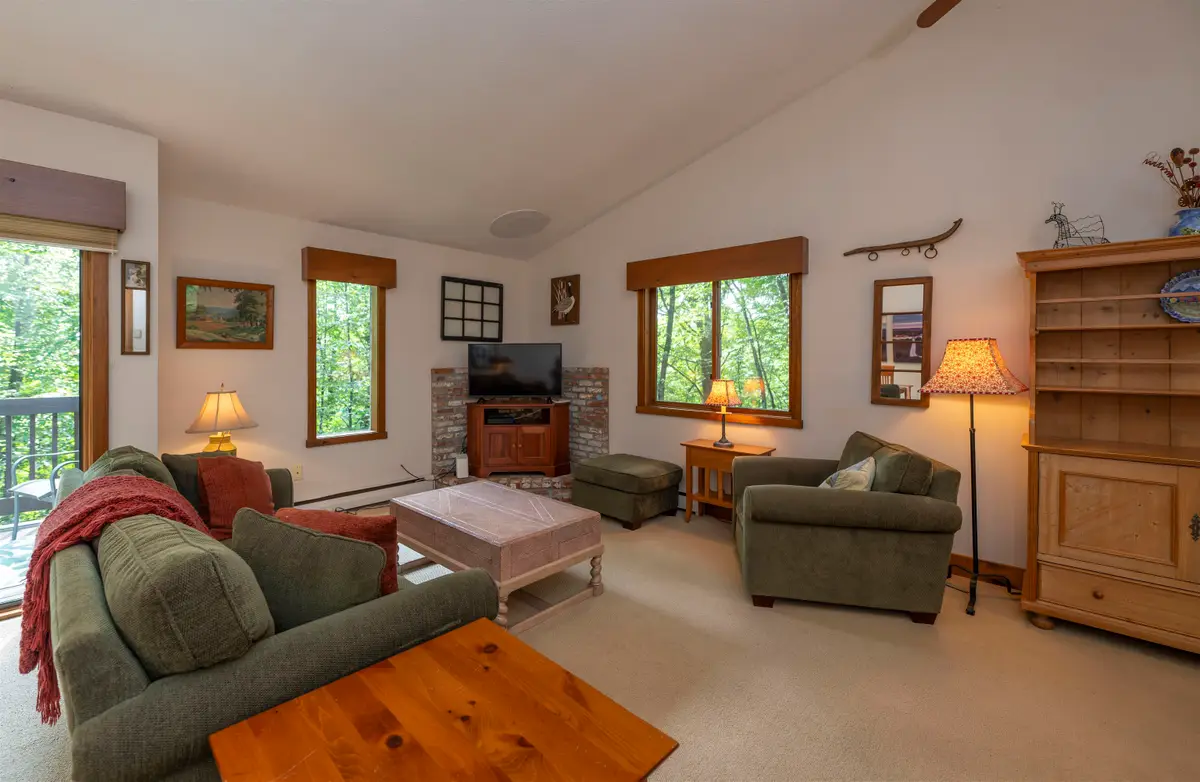 253 Old Quechee Road #4A, Quechee, VT 05059 - #1