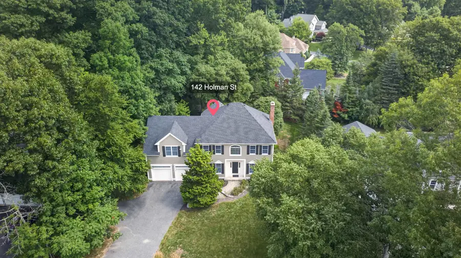 142 Holman Street, Shrewsbury, MA 01545 - #2