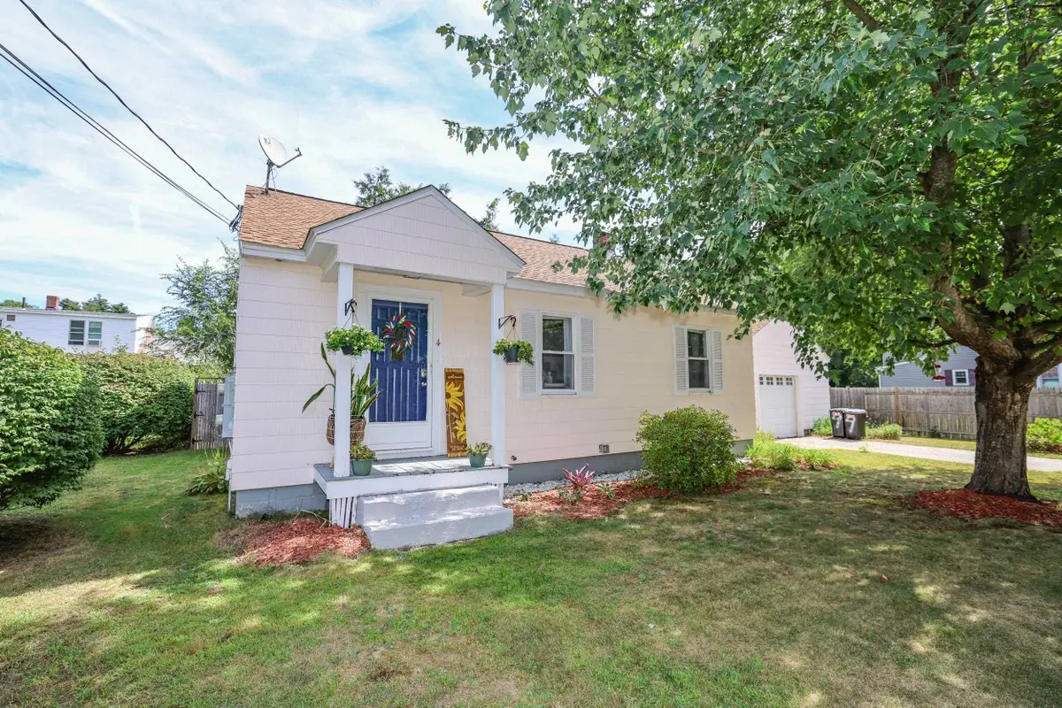 4 Woodbury Lane, Bedford, NH 03110 - #1