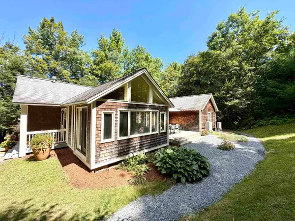 245 S. Wardsboro Road, Newfane, VT 05345-4419