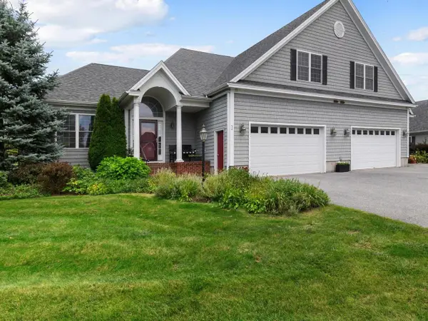 54 Old Schoolhouse Road, South Burlington, VT 05403