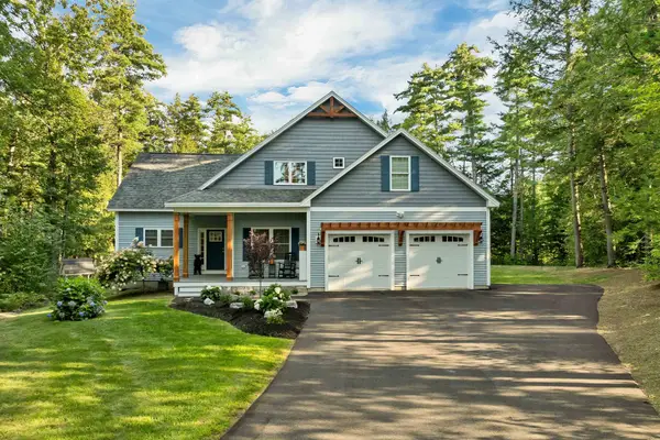 33 Beaverside Drive, Center Harbor, NH 03226