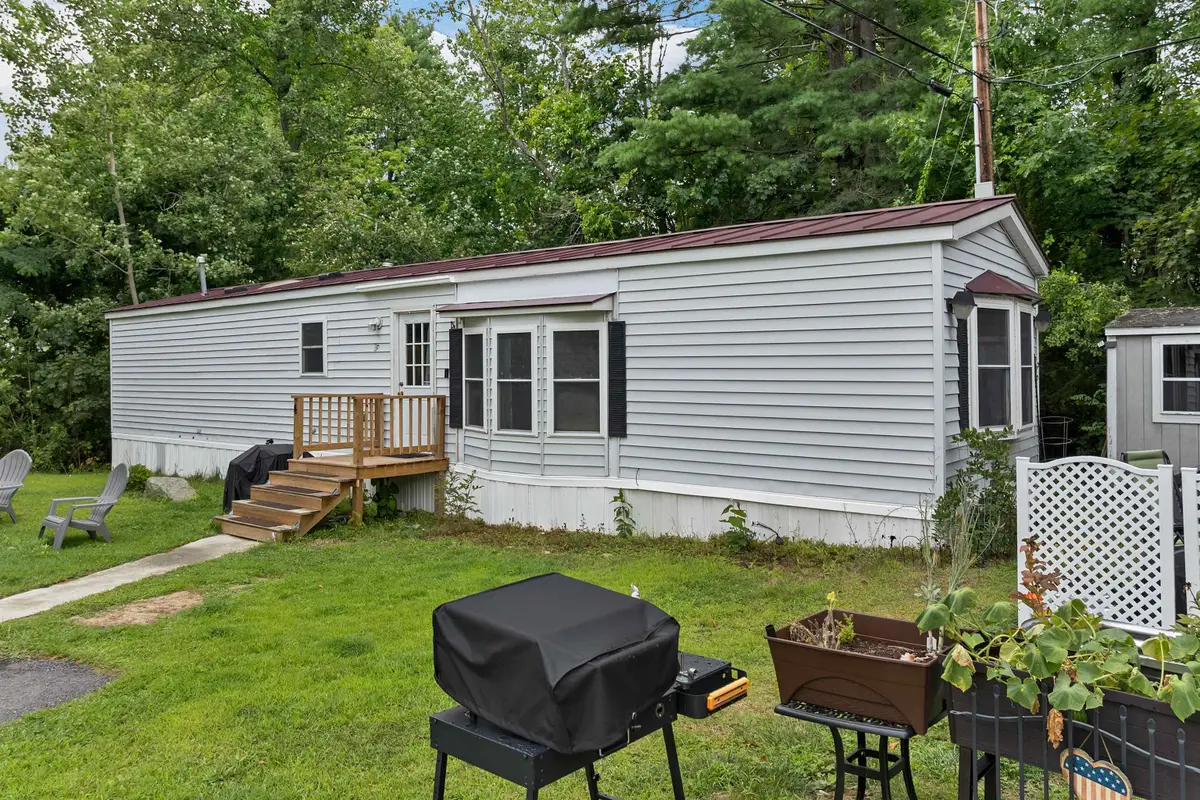 4 Colgate Road, Newmarket, NH 03857 - #1