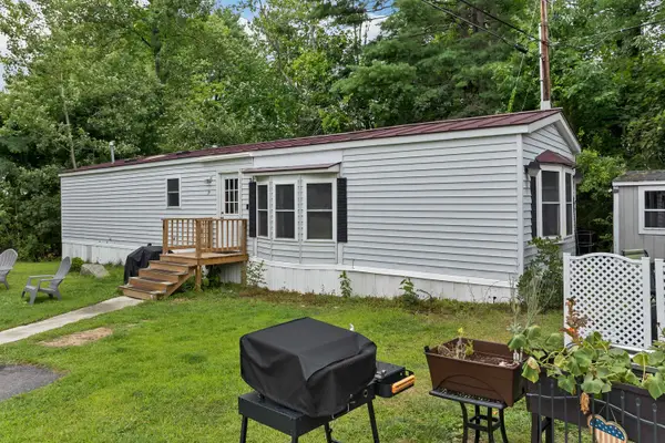 4 Colgate Road, Newmarket, NH 03857