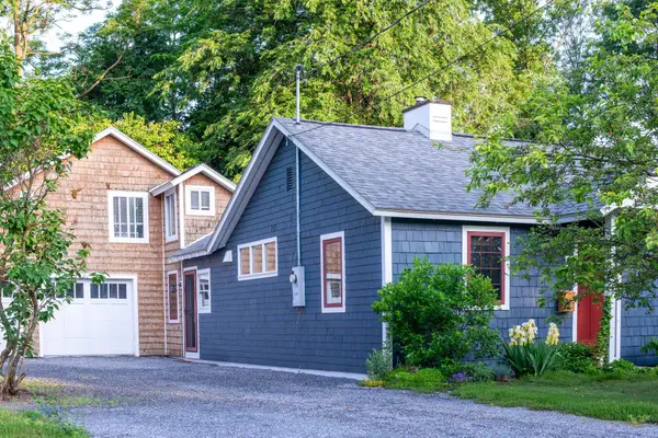 49 Hayden Parkway, South Burlington, VT 05403