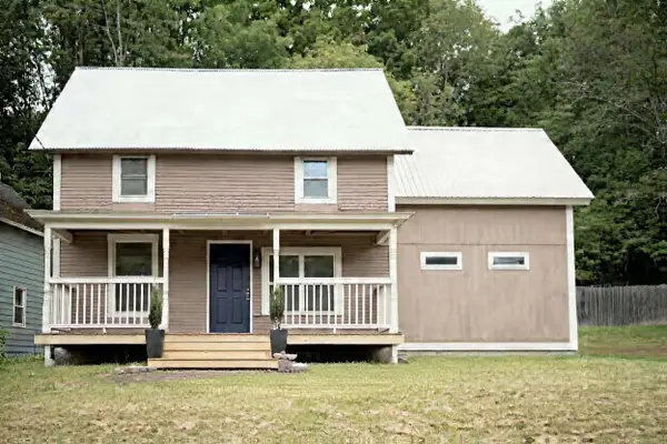 2 Farwell Street, Barre City, VT 05641