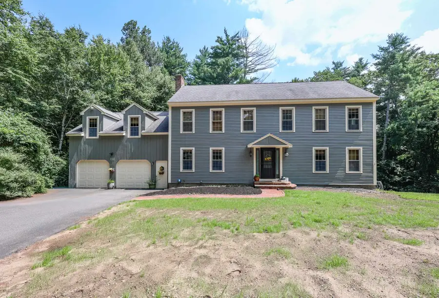 20 Christmas Tree Circle, Bedford, NH 03110 - #2