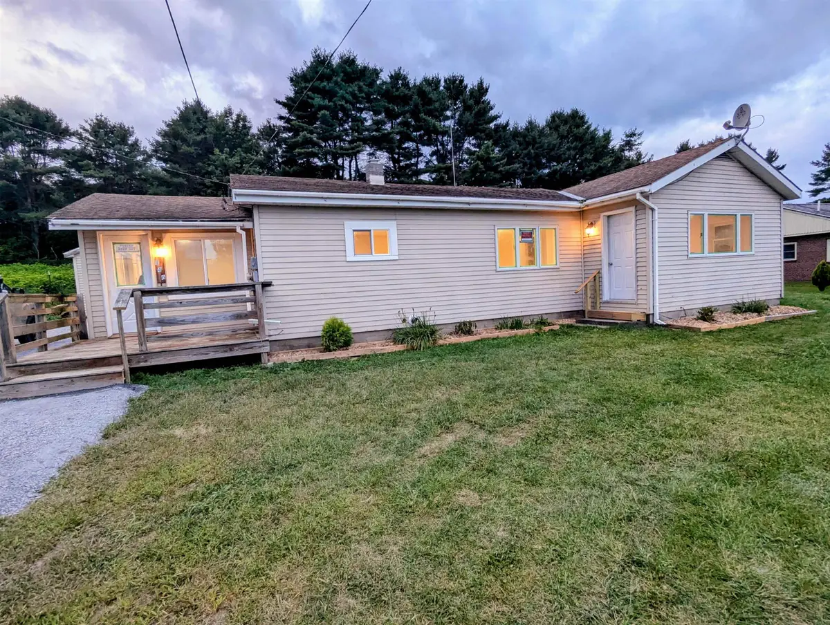146 High Street, Bradford, VT 05033 - #1