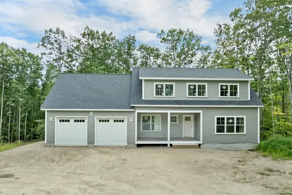 45 Hemlock Drive, Wolfeboro, NH 03894