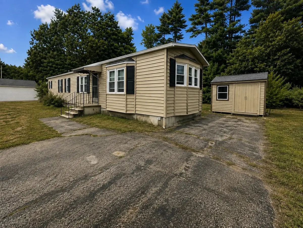 15 Village Drive, Raymond, NH 03077 - #1