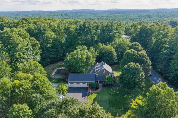 62 Elizabeth Lane, Hopkinton, NH 03229
