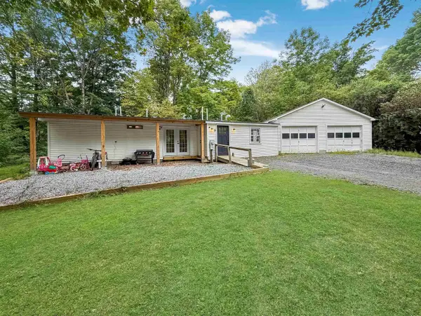 9 Greenhouse Avenue, Randolph, VT 05060