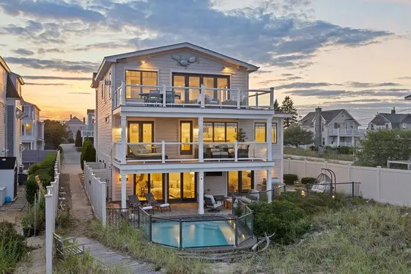 126 Ocean Boulevard, Seabrook, NH 03874