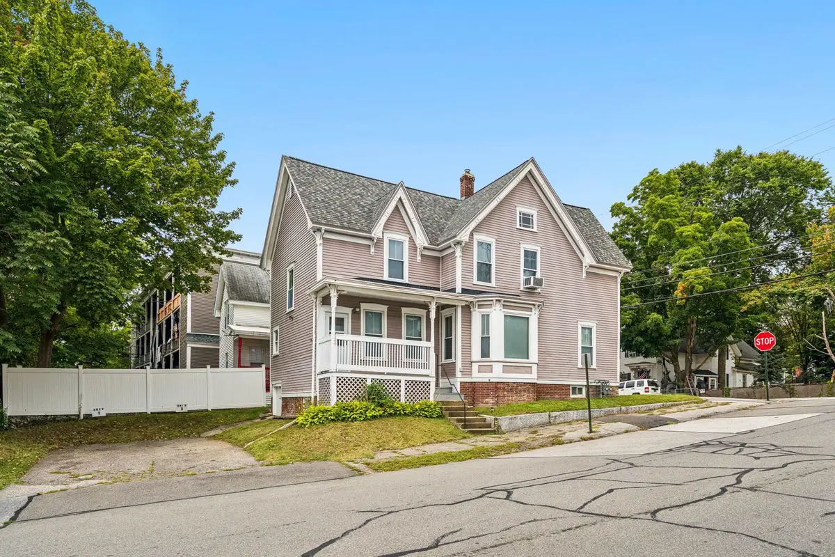 463 Lake Avenue, Manchester, NH 03103 - #1