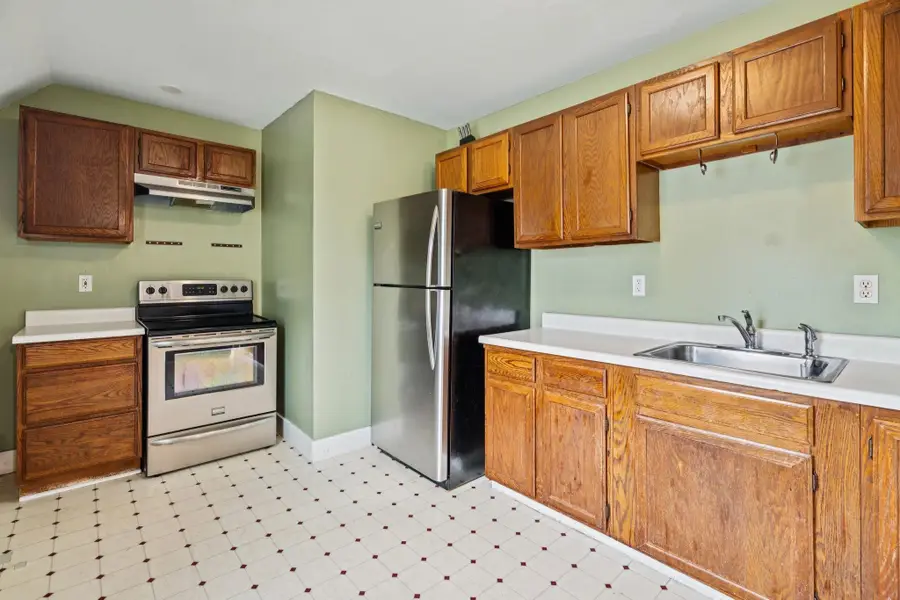 463 Lake Avenue, Manchester, NH 03103 - #3