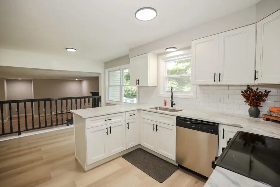 33 Baboosic Lake Road, Amherst, NH 03031 - #3