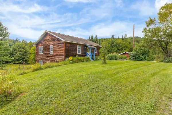 74 Pratt Road, Worcester, VT 05682