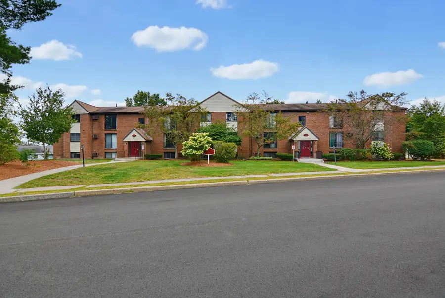12 English Village Road #203, Manchester, NH 03102 - #2