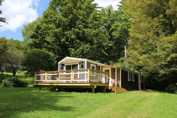 210 Mumford Drive, Clarendon, VT 05759