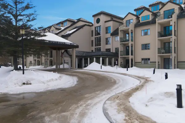 48 Cooper Memorial Drive #213, Lincoln, NH 03251