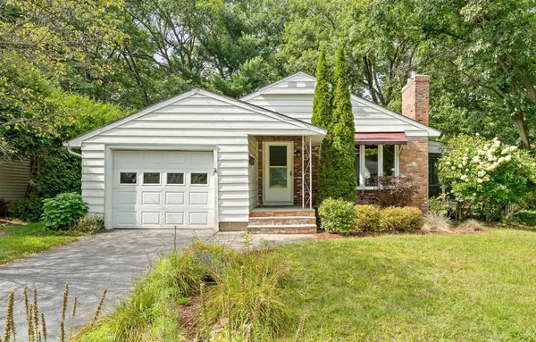 106 Killarney Road, Burlington, VT 05408