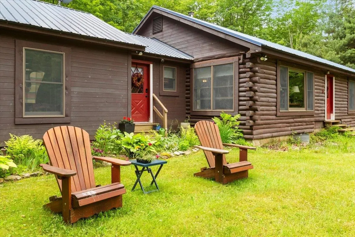 6 Dwyers Camp Road, Shaftsbury, VT 05262 - #1
