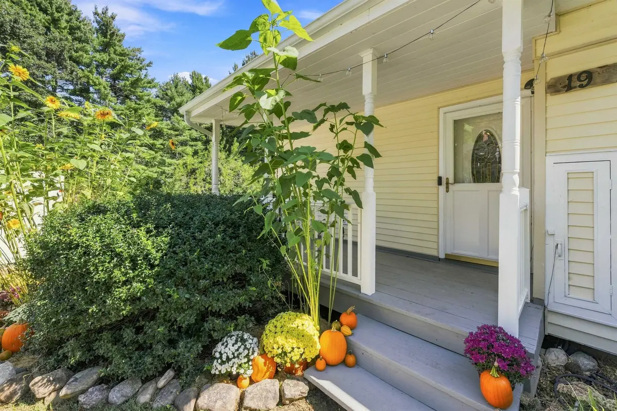 19 Old Mont Vernon Road, Amherst, NH 03031 - #1