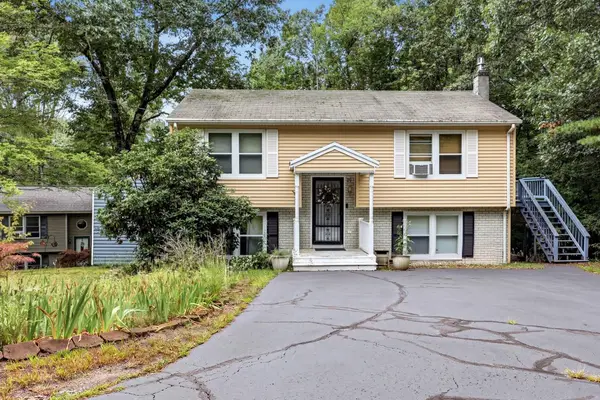 29 Hersey Lane, Newmarket, NH 03857