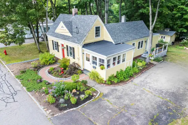 59 Maple Street, Somersworth, NH 03878