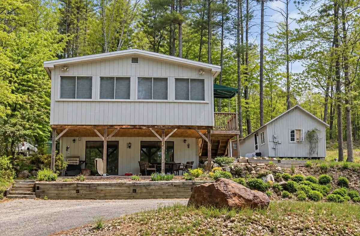 264 E Side Drive, Alton, NH 03810 - #1