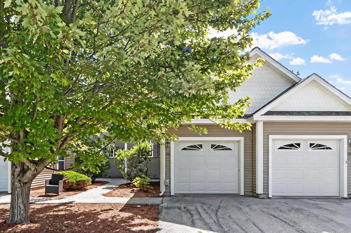 32 Overlook Circle, Hudson, NH 03051 - #1