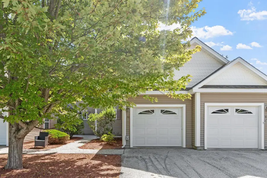 32 Overlook Circle, Hudson, NH 03051 - #2