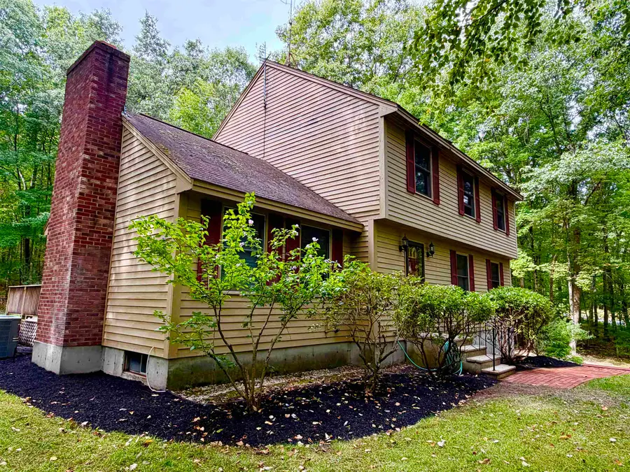 16 Windsor Drive, Merrimack, NH 03054 - #3