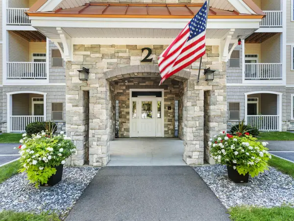 2 Henry David Drive #412, Nashua, NH 03062