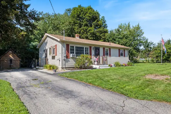 2 Hemlock Circle, Dover, NH 03820