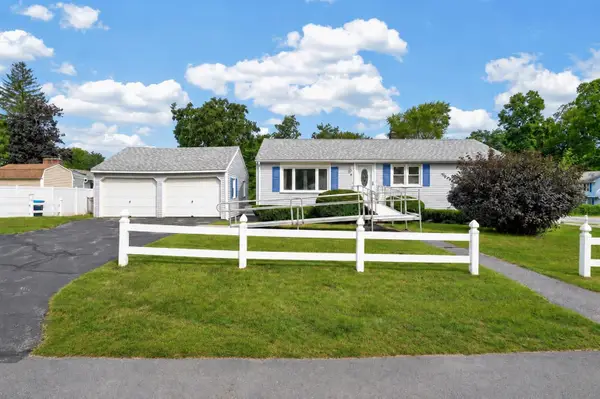 16 Beverly Avenue, Salem, NH 03079
