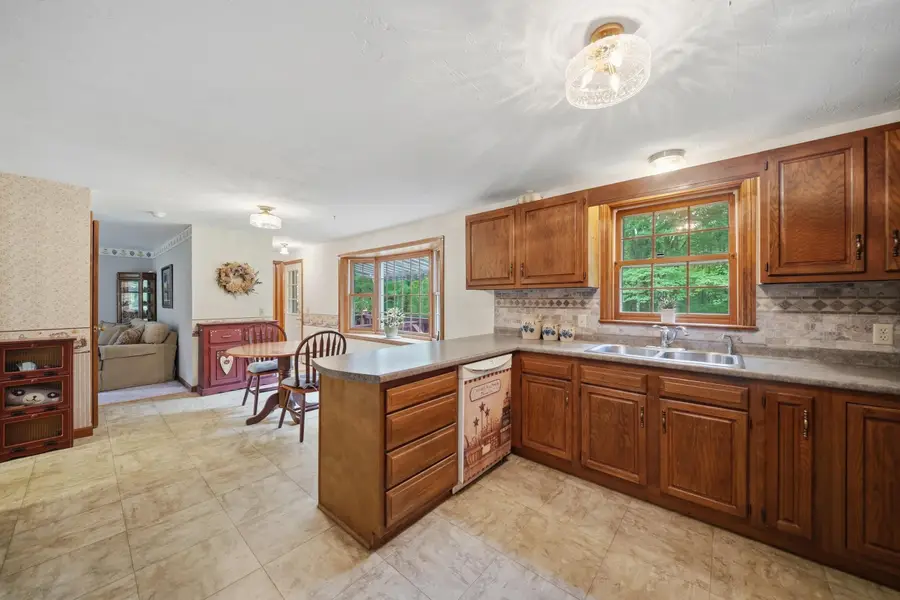 23 Samuel Drive, Epsom, NH 03234 - #3