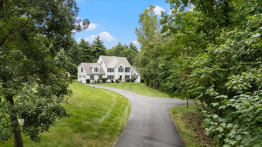 1049 Bridge Street, Pelham, NH 03076 - #2