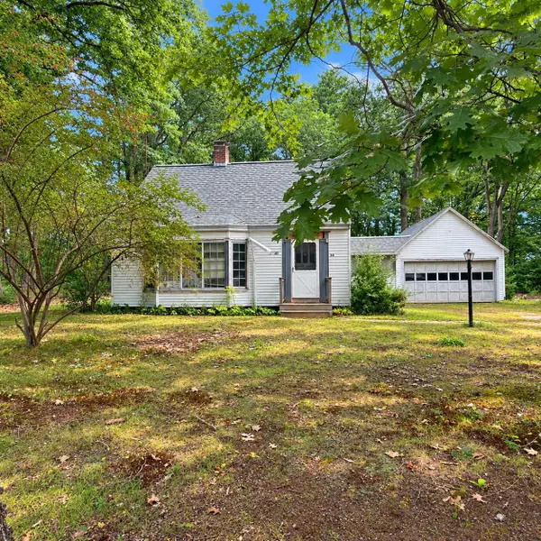 32 Depot Road, Kingston, NH 03848