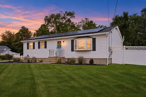 14 Bloomingdale Drive, Nashua, NH 03064