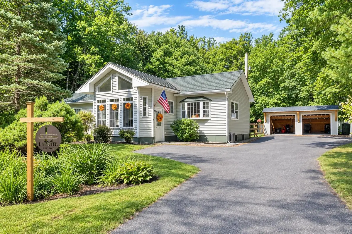 4 Fir Street, Londonderry, NH 03053 - #1
