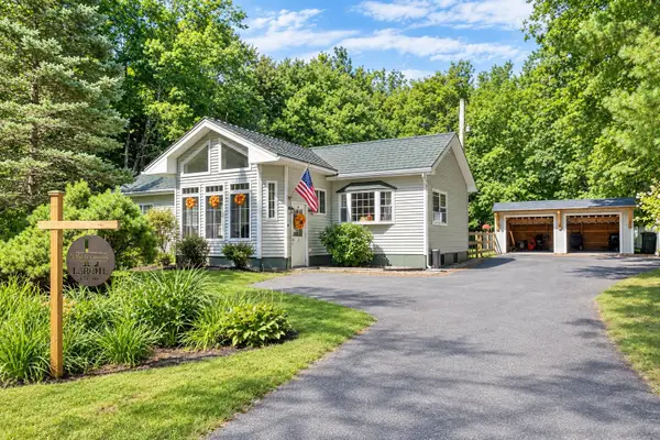 4 Fir Street, Londonderry, NH 03053